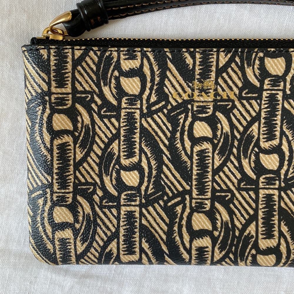 NWT 🚨FLASH SALE - Coach Wristlet - Picture 5 of 5